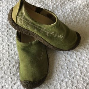Keen slip on shoes size 8